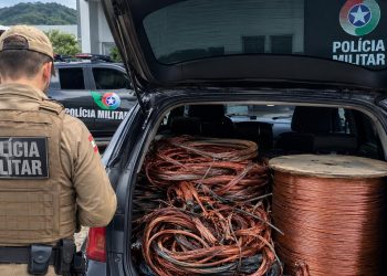 Polícia prende homem com cerca de 150 kg de cobre em Jaraguá do Sul