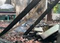 Família de Guaramirim pede doações de roupas para mulher e neto que perderam tudo em incêndio