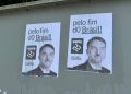 [Vídeo] Cartazes associam Flávio Bolsonaro a Hitler em Jaraguá do Sul