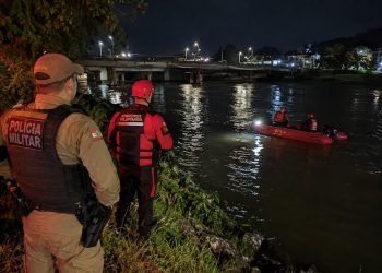 Homem desaparece após cair em rio durante a madrugada em Jaraguá do Sul